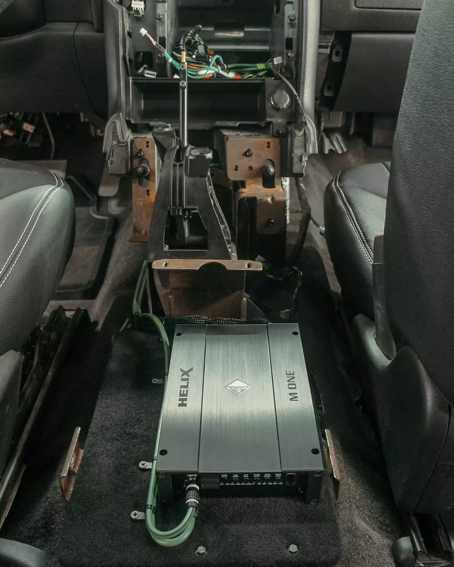 Hummer H2. Часть 1. Новая акустическая система + шумоизоляция